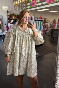 Swift & Chic Dress