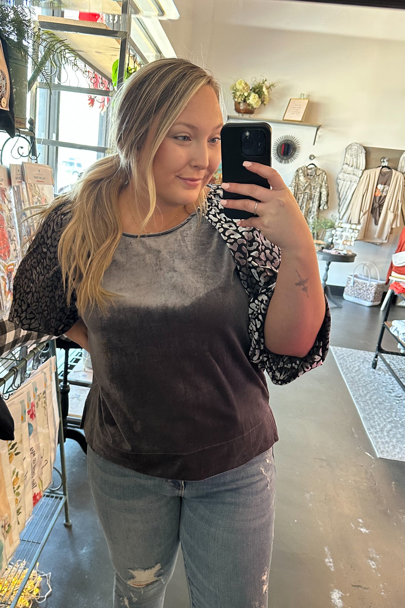 Gunmetal Party Top w/ Burnout Leo Balloon Slv